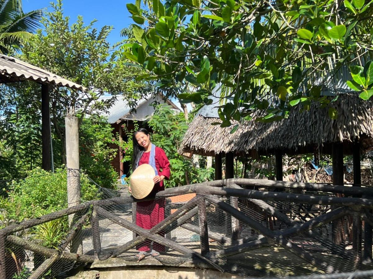 Ngoc Phuong Homestay Vĩnh Long Esterno foto