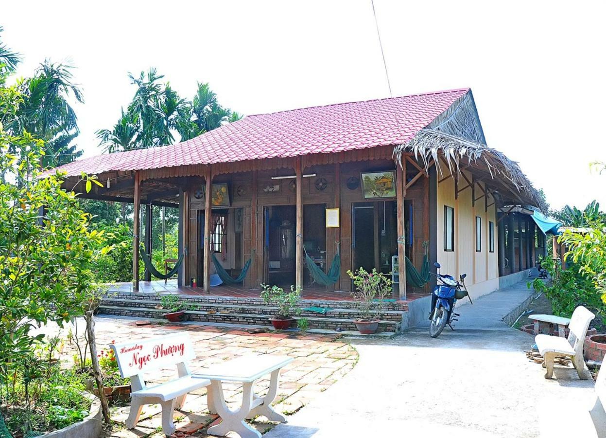 Ngoc Phuong Homestay Vĩnh Long Esterno foto